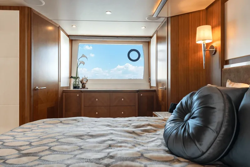Slide: The Image of Ocean Alexander 100 2018 - 52