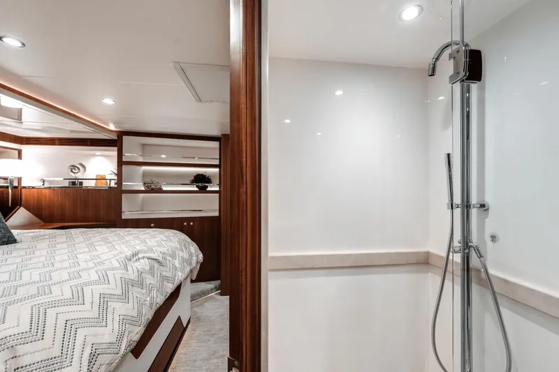 Slide: The Image of Ocean Alexander 100 2018 - 68