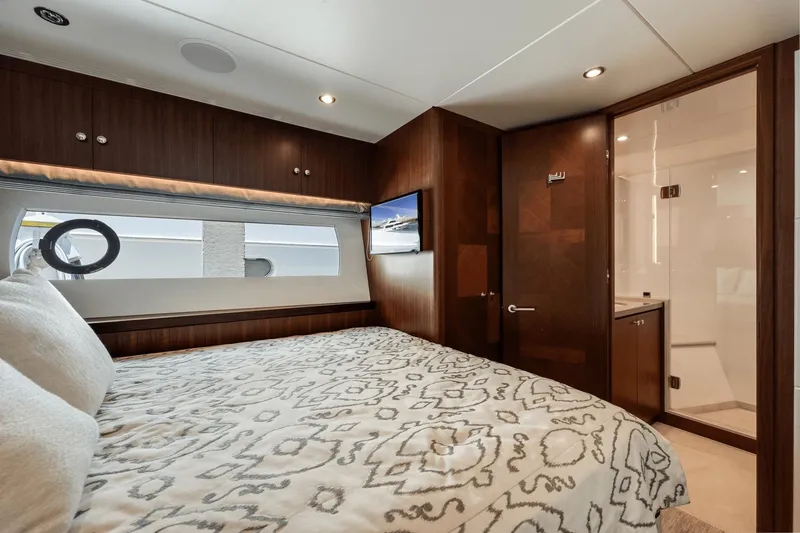 Slide: The Image of Ocean Alexander 100 2018 - 70