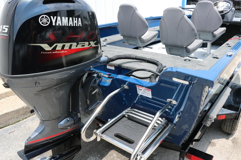 Slide: The Image of 2024 Smoker Craft Excursion Pro 176 SC Pro with Yamaha VMAX outboard motor. - 12