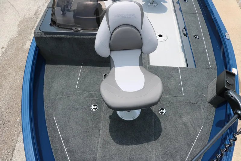 Slide: The Image of 2024 Smoker Craft Excursion Pro 176 SC Pro boat interior with a central seat. - 15