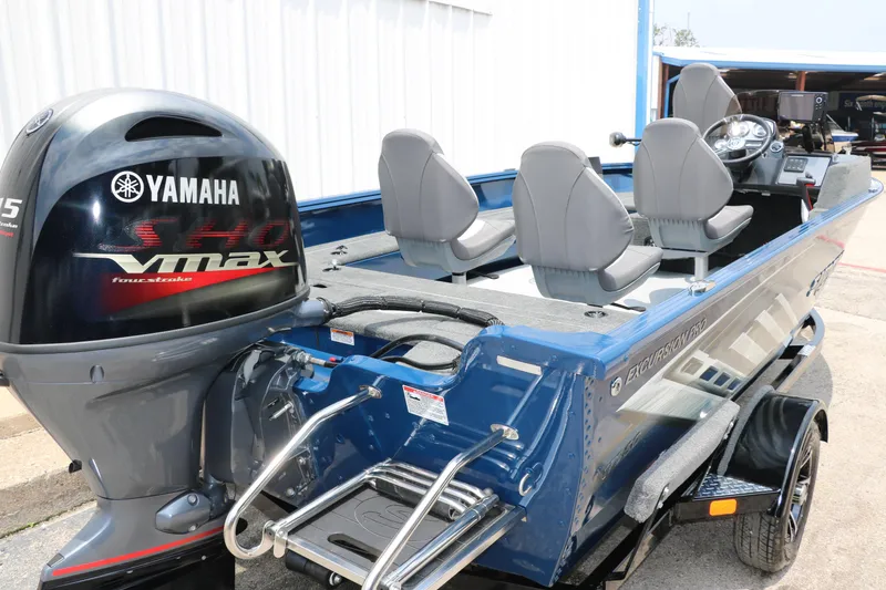 Slide: The Image of 2024 Smoker Craft Excursion Pro 176 SC Pro boat with Yamaha VMAX engine. - 4