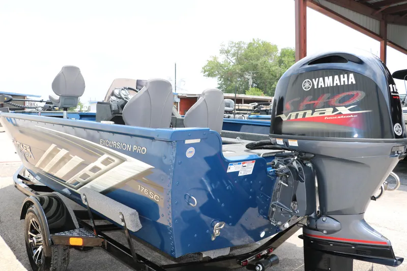Slide: The Image of 2024 Smoker Craft Excursion Pro 176 SC Pro boat with Yamaha outboard motor. - 5