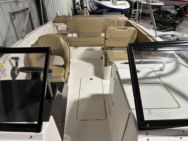 Slide: The Image of Bayliner VR6 Bowrider 2024 - 24