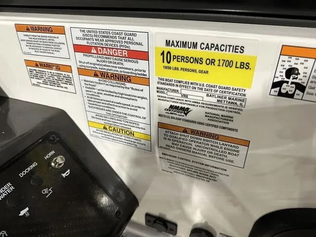 Slide: The Image of Bayliner VR6 Bowrider 2024 - 27