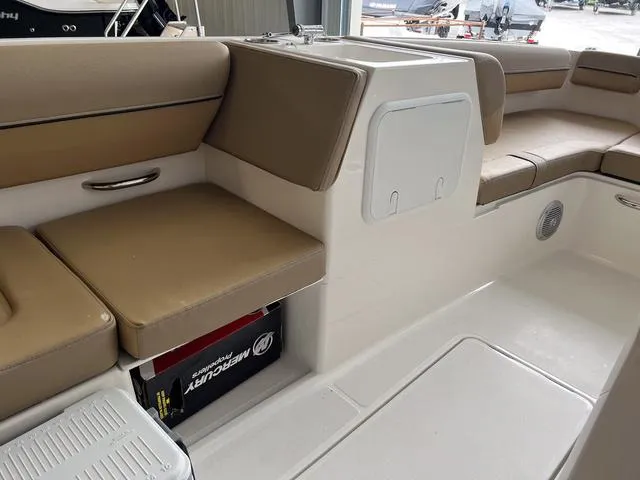 Slide: The Image of Bayliner DX 2050 2024 - 11