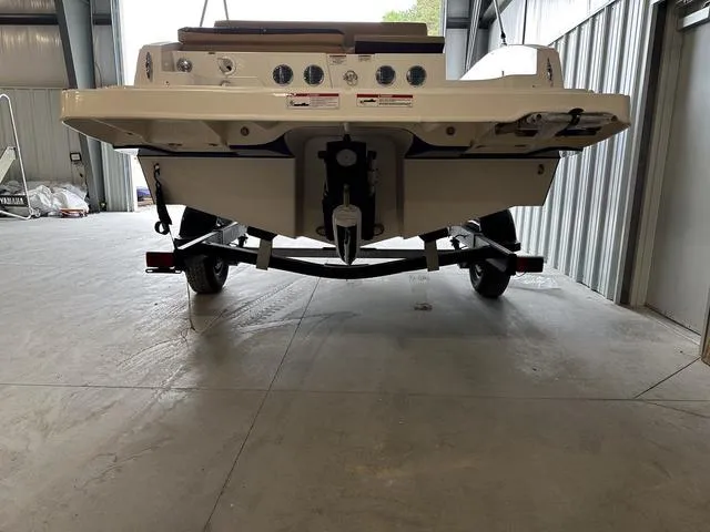 Slide: The Image of Bayliner DX 2050 2024 - 4