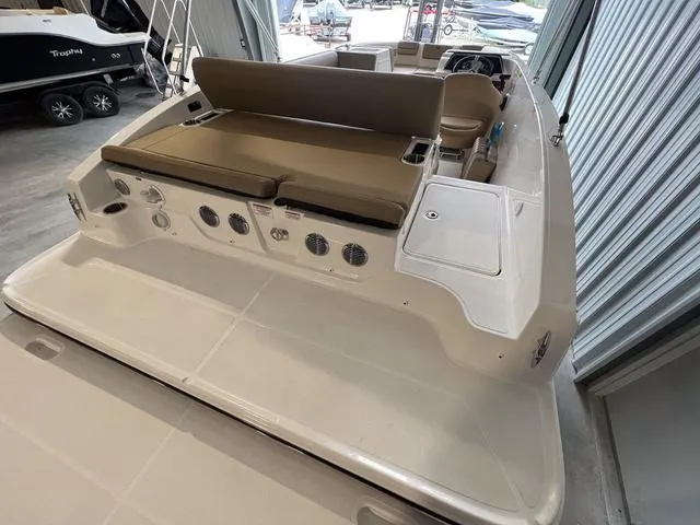 Slide: The Image of Bayliner DX 2050 2024 - 5