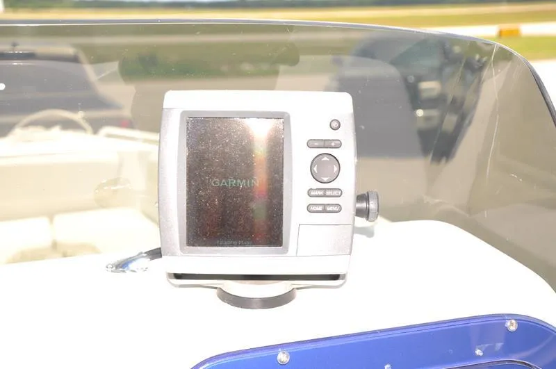 Slide: The Image of Garmin GPS device on 2009 Concept 27' CC boat dashboard. - 20