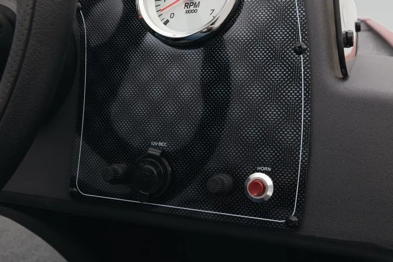 Slide: The Image of Tracker Bass Tracker Classic XL 2024 - 22