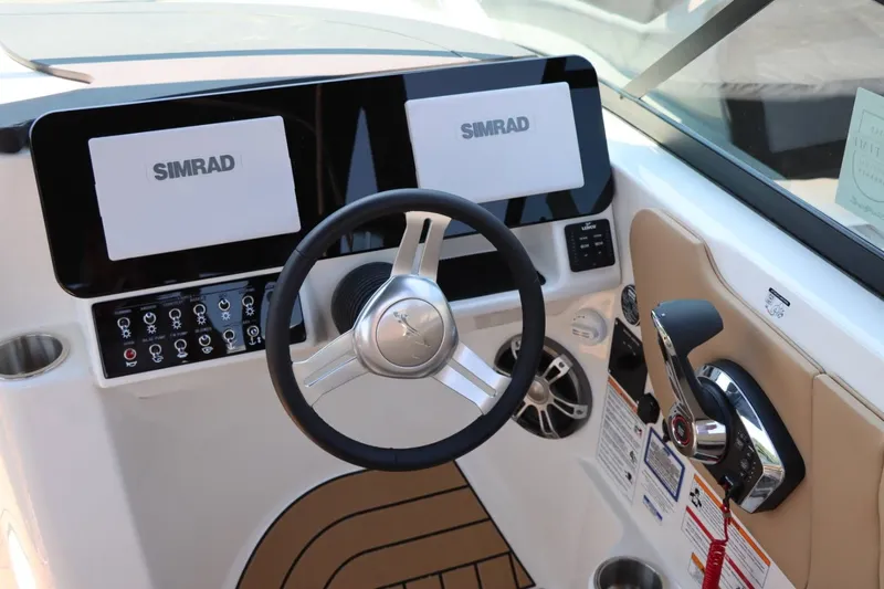 Slide: The Image of Sea Ray 270SDN 2024 - 13