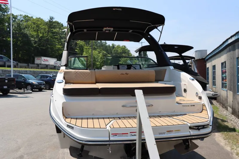 Slide: The Image of Sea Ray 270SDN 2024 - 3