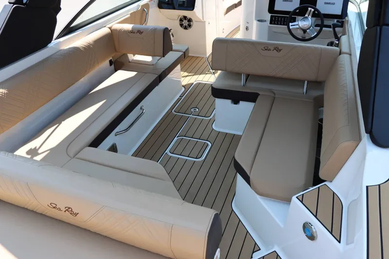 Slide: The Image of Sea Ray 270SDN 2024 - 8