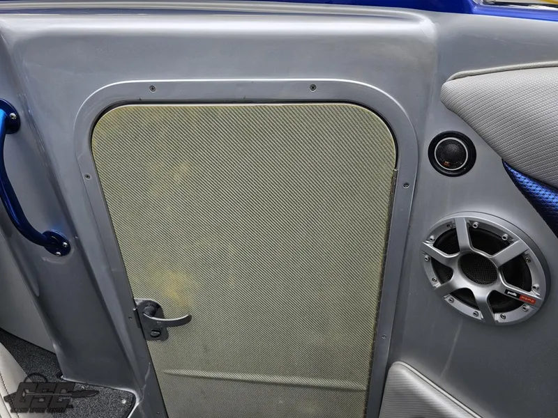 Slide: The Image of Catamaran Liquid Glass 41 2011 - 105