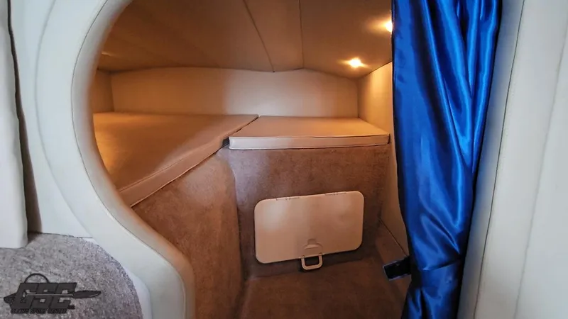 Slide: The Image of Catamaran Liquid Glass 41 2011 - 112