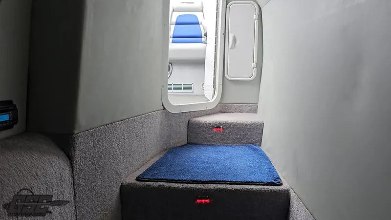 Slide: The Image of Catamaran Liquid Glass 41 2011 - 128