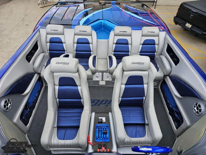 Slide: The Image of Catamaran Liquid Glass 41 2011 - 130