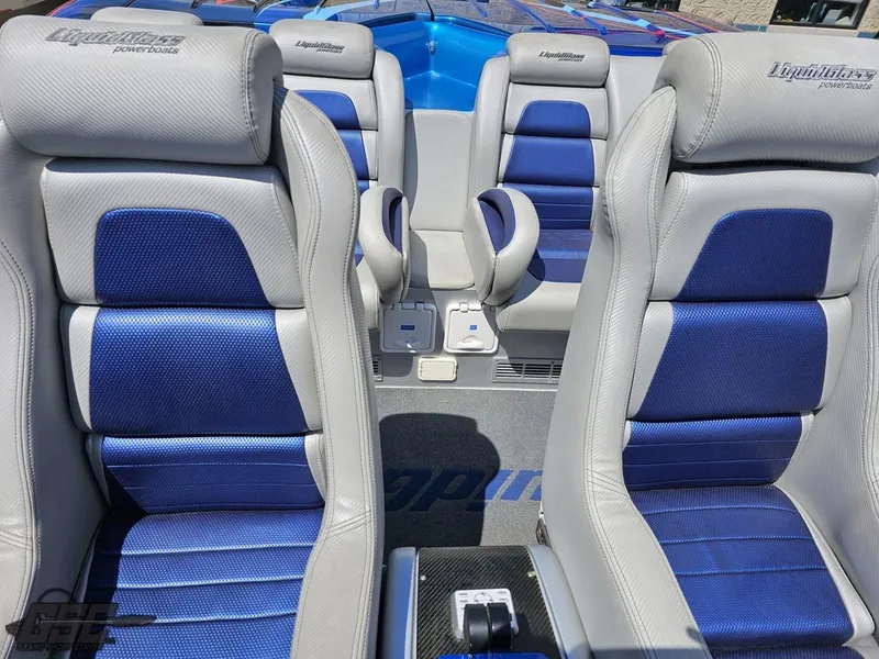 Slide: The Image of Catamaran Liquid Glass 41 2011 - 131