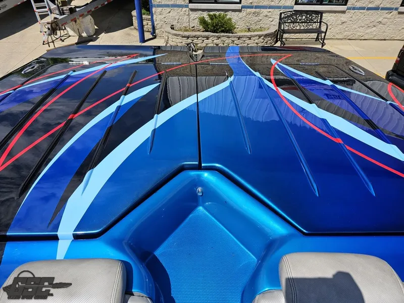 Slide: The Image of Catamaran Liquid Glass 41 2011 - 133