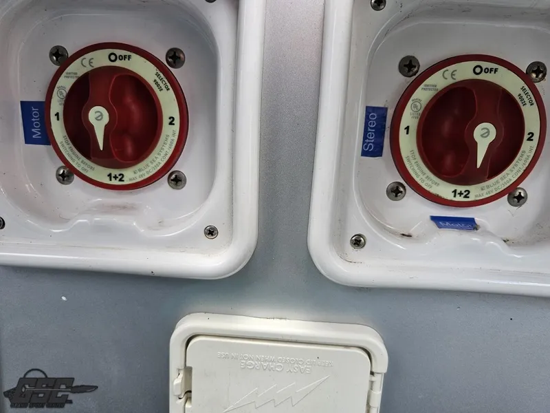 Slide: The Image of Catamaran Liquid Glass 41 2011 - 138