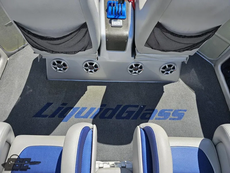 Slide: The Image of Catamaran Liquid Glass 41 2011 - 66