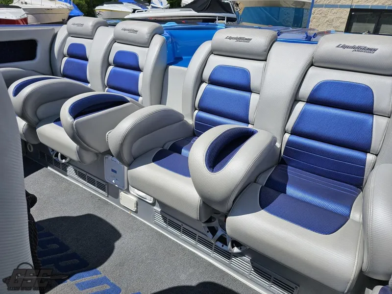 Slide: The Image of Catamaran Liquid Glass 41 2011 - 69