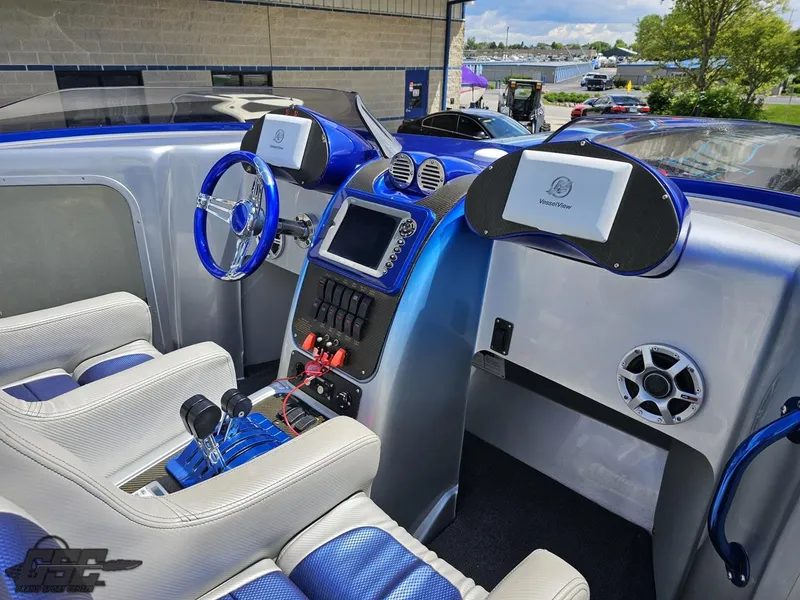 Slide: The Image of Catamaran Liquid Glass 41 2011 - 76