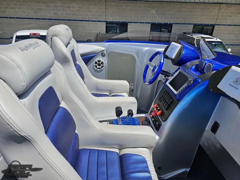 Slide: The Image of Catamaran Liquid Glass 41 2011 - 77