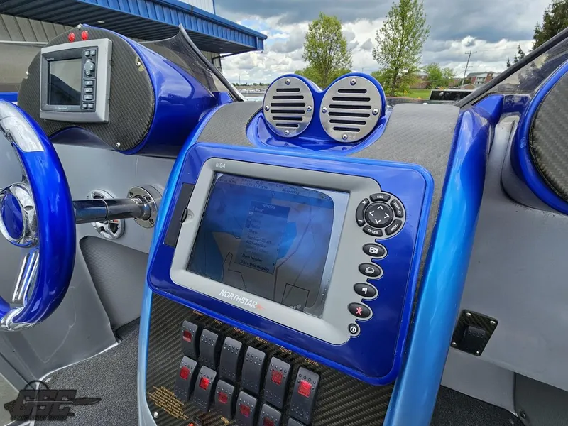 Slide: The Image of Catamaran Liquid Glass 41 2011 - 81