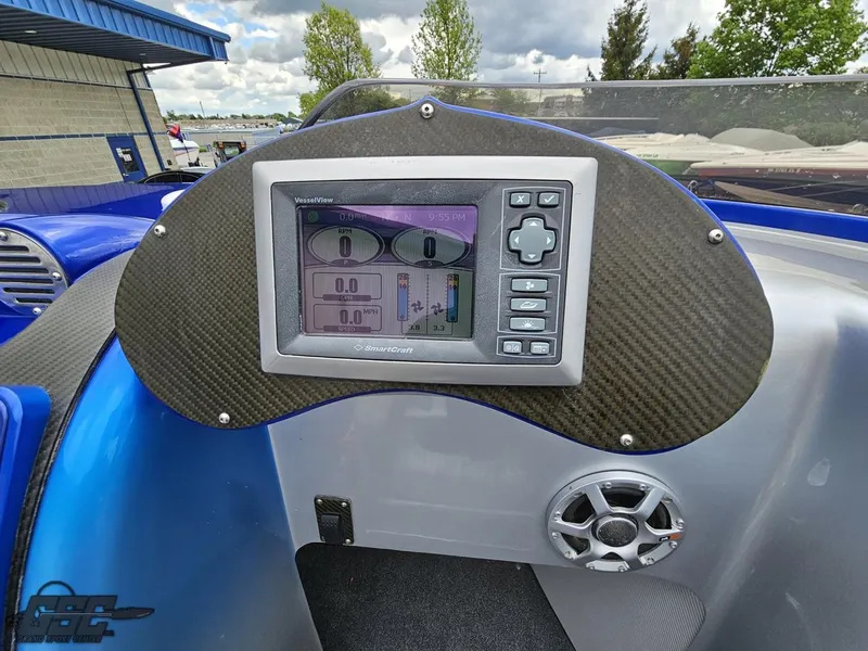 Slide: The Image of Catamaran Liquid Glass 41 2011 - 82