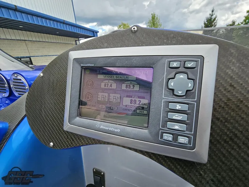 Slide: The Image of Catamaran Liquid Glass 41 2011 - 84