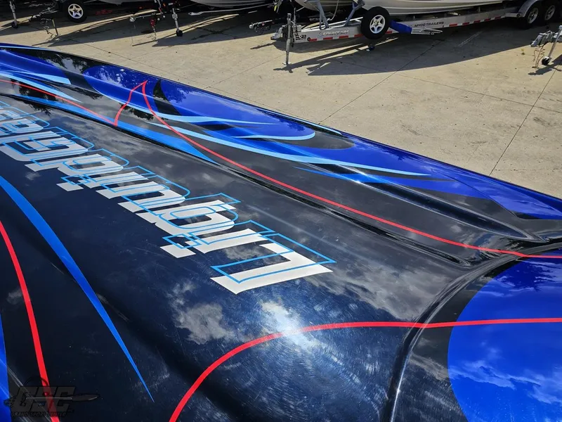 Slide: The Image of Catamaran Liquid Glass 41 2011 - 86