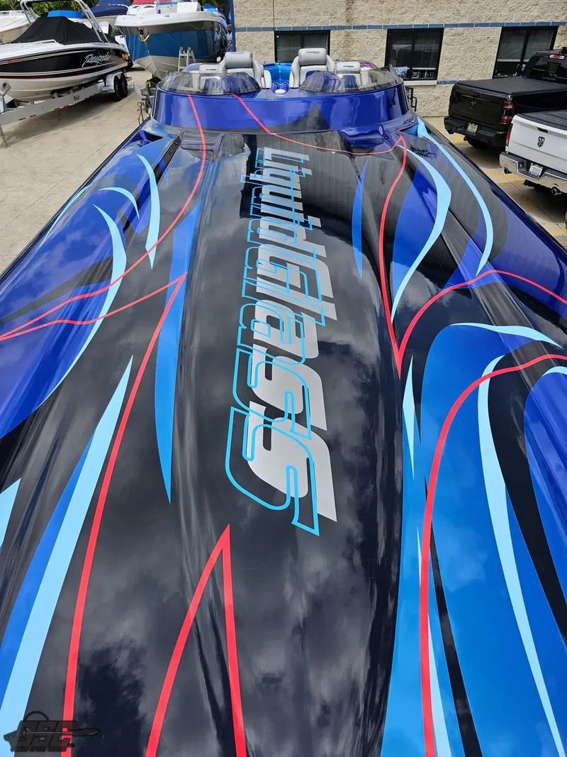 Slide: The Image of Catamaran Liquid Glass 41 2011 - 95