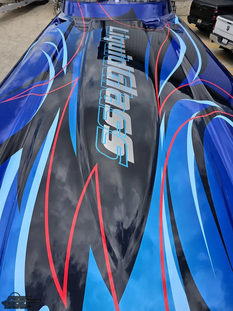 Slide: The Image of Catamaran Liquid Glass 41 2011 - 96