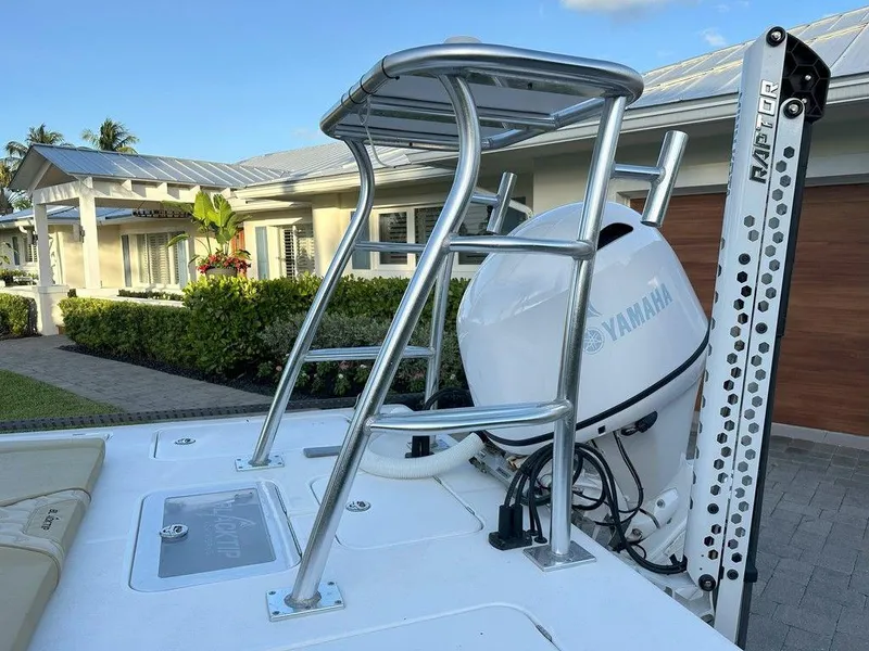 Slide: The Image of 2022 Blacktip Boatworks 18 Flats with Yamaha engine and Raptor anchor system. - 20
