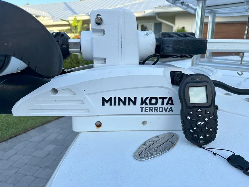 Slide: The Image of Minn Kota Terrova trolling motor on 2022 Blacktip Boatworks 18 Flats. - 9