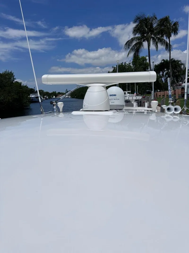 Slide: The Image of 2016 Intrepid 375 Walkaround boat radar system with tropical background. - 35