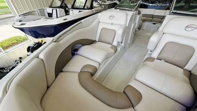 Slide: The Image of Crownline Boats 255 SS 2014 - 18