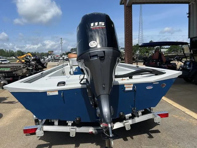 Slide: The Image of Avid 20 Rogue 2024 - 10