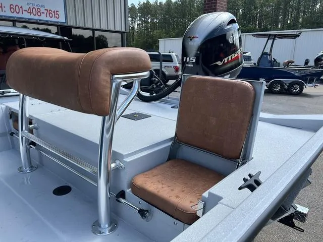 Slide: The Image of Avid 20 Rogue 2024 - 16