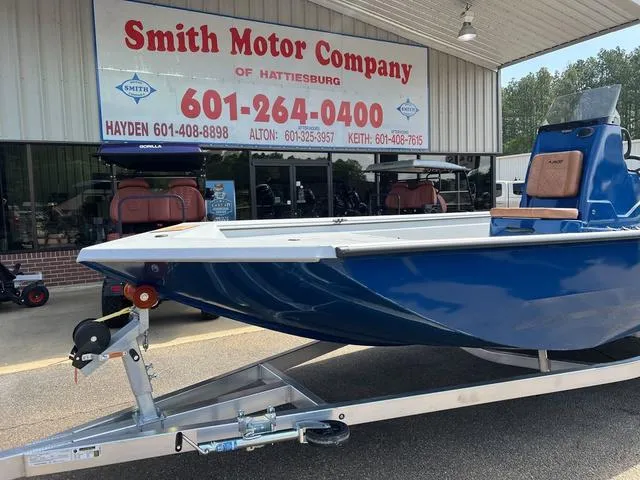 Slide: The Image of Avid 20 Rogue 2024 - 4