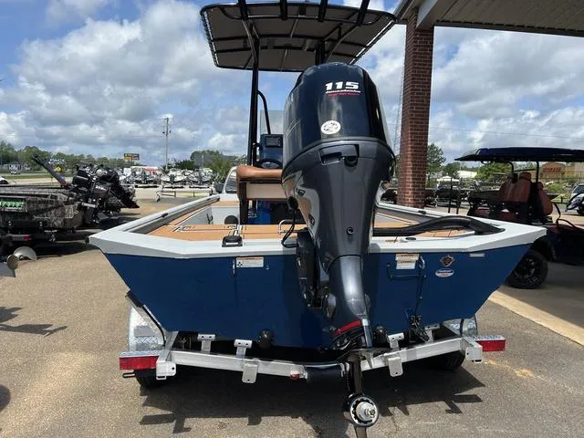 Slide: The Image of Avid 20 Rogue 2025 - 10