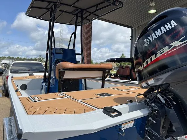 Slide: The Image of Avid 20 Rogue 2025 - 11