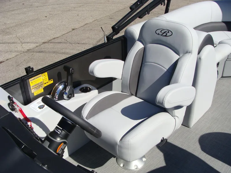 Slide: The Image of Bentley Pontoons 220 Legacy 2024 - 11