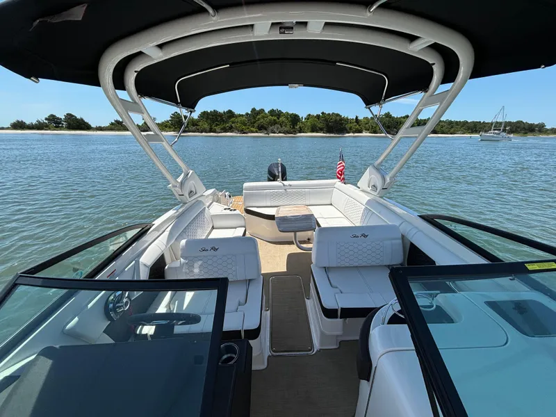 Slide: The Image of Sea Ray SDX 270 Outboard 2023 - 51