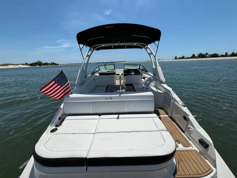 Slide: The Image of Sea Ray SDX 270 Outboard 2023 - 52