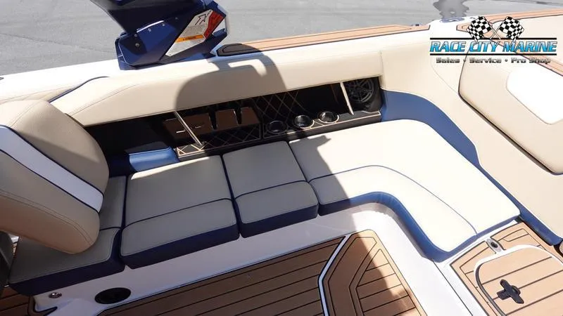 Slide: The Image of Super Air Nautique GS24 - 13