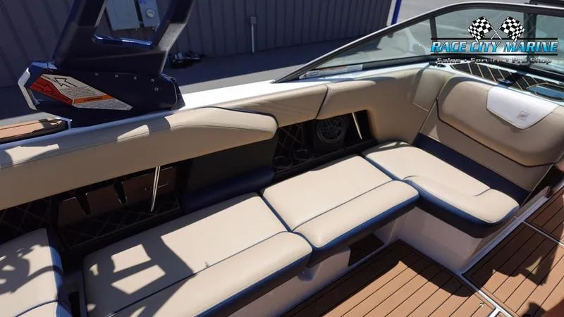 Slide: The Image of Super Air Nautique GS24 - 14