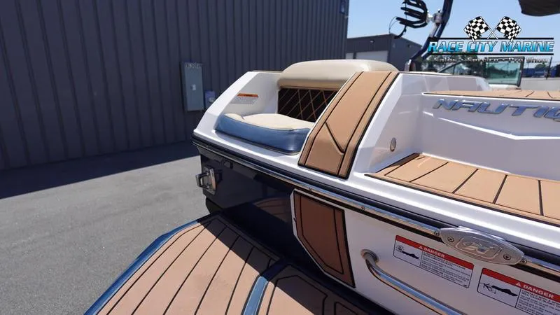 Slide: The Image of Super Air Nautique GS24 - 20