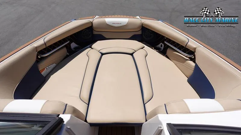 Slide: The Image of Super Air Nautique GS24 - 27